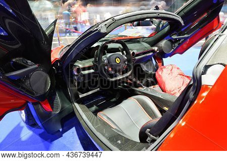 Dubai, Uae - November 18: The Ferrari Laferrari Sportscar Is On Boulevard Of Dreams On Dubai Motor S