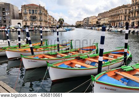 Sete, France - October 2, 2021: Canal View In Downtown Sete, France. Sete Is A Famous Harbor Town In