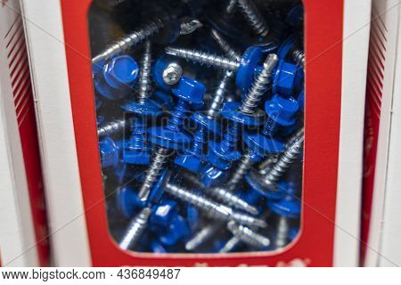 Blue Roofing Self-tapping Screws, Color Hat With A Rubber Lining, Roofing Self-tapping Drill.