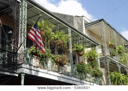 Balkon med Flag