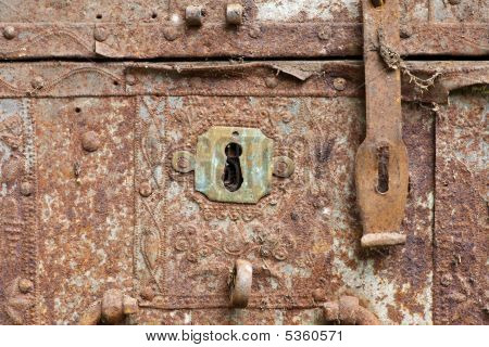 Vecchio Rusty Keyhole