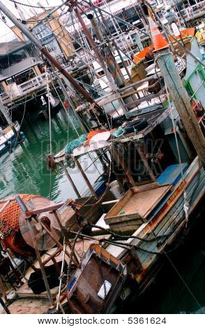 Barche da pesca al molo