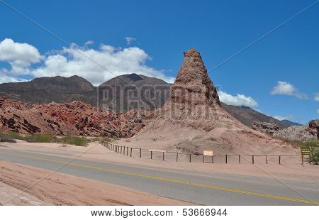 El Obelisco - Rock Formation. Quebrada De Las Conchas.