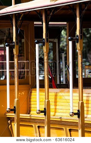 San Francisco Hyde Street Cable Car Tram Of The Powell-hyde In California Usa
