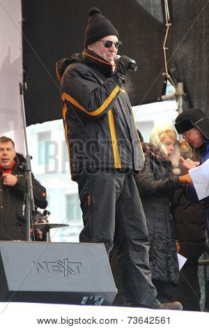 Leading the rally for fair elections, a music critic Artemy Troitsky