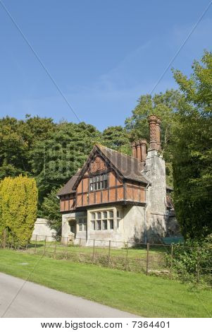 Gatehouse victoriana