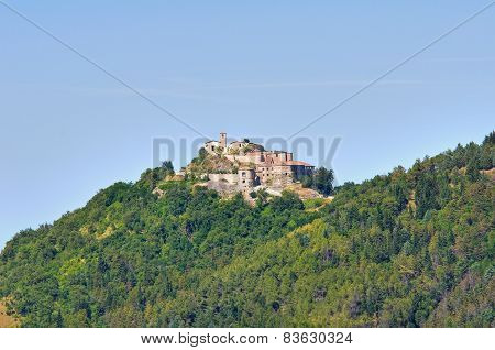 Scorticata Castle. Torriana. Emilia-Romagna. Italy.