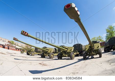 The 152 Mm Howitzer 2A65 Msta-b.