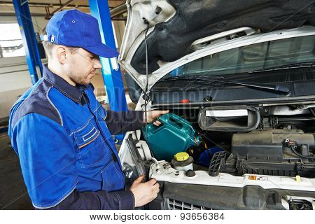 Car servicing, oil and filter replacing maintenace