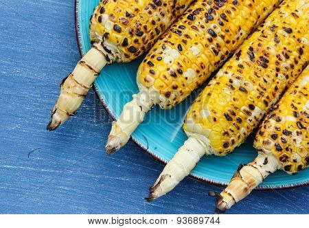 Grilled sweetcorn with butter and salt