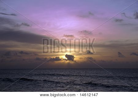 Havet solnedgång. Borneo.