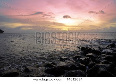 Havet solnedgång. Borneo.