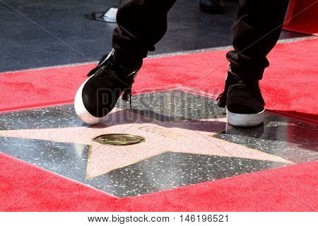LOS ANGELES - SEP 7:  Usher Raymond at the Usher Honored With a Star On The Hollywood Walk Of Fame at the Eastown on September 7, 2016 in Los Angeles, CA