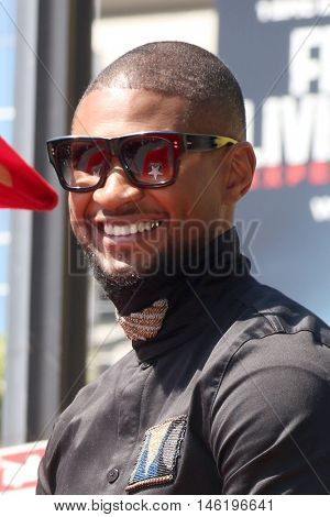 LOS ANGELES - SEP 7:  Usher Raymond at the Usher Honored With a Star On The Hollywood Walk Of Fame at the Eastown on September 7, 2016 in Los Angeles, CA