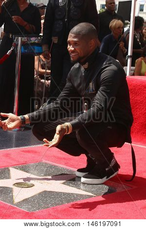 LOS ANGELES - SEP 7:  Usher Raymond at the Usher Honored With a Star On The Hollywood Walk Of Fame at the Eastown on September 7, 2016 in Los Angeles, CA