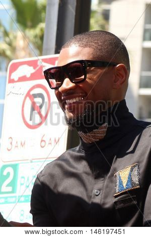 LOS ANGELES - SEP 7:  Usher Raymond at the Usher Honored With a Star On The Hollywood Walk Of Fame at the Eastown on September 7, 2016 in Los Angeles, CA
