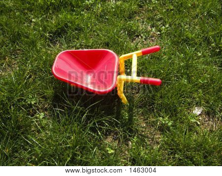Veículo de brinquedo vermelho