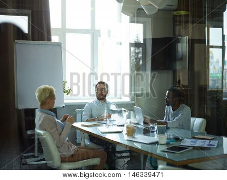 Discussing project