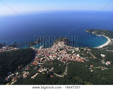 บรรยากาศในหมู่บ้าน Parga กรีซ - ยิงจากเฮลิคอปเตอร์