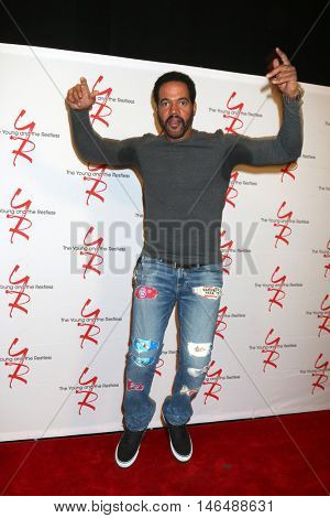 LOS ANGELES - SEP 8:  Kristoff St John at the Young and The Resltless 11,000 Show Celebration at the CBS Television City on September 8, 2016 in Los Angeles, CA