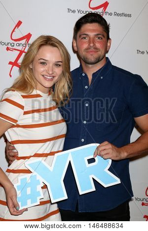 LOS ANGELES - SEP 8:  Hunter King, Robert Adamson at the Young and The Resltless 11,000 Show Celebration at the CBS Television City on September 8, 2016 in Los Angeles, CA