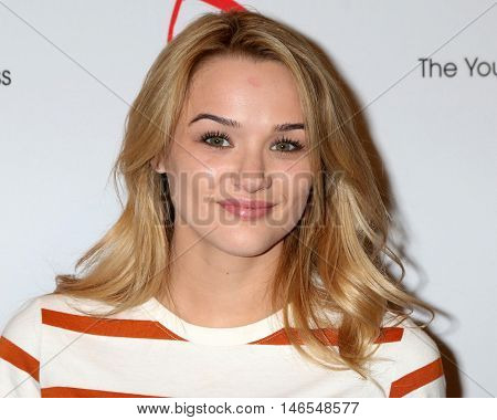 LOS ANGELES - SEP 8:  Hunter King at the Young and The Resltless 11,000 Show Celebration at the CBS Television City on September 8, 2016 in Los Angeles, CA
