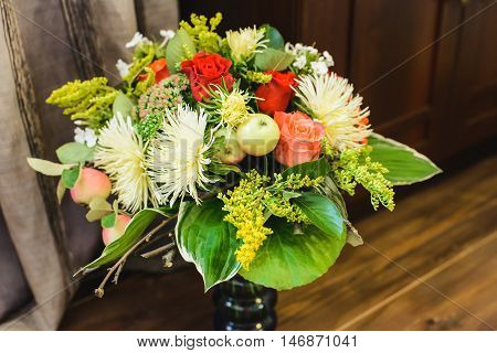 bouquet of apple Chrysanthemum rowan stonecrop anisetree phlox