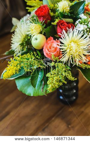 bouquet of apple Chrysanthemum rowan stonecrop anisetree phlox