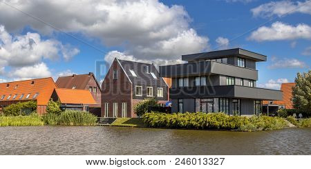Modern Free Standing Design Houses At The Waterfront In Ypenburg The Hague Netherlands