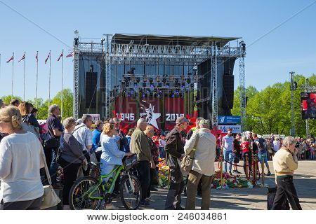 Ay 9, Celebration 73 Year After World War 2, Peoples, Flowers And Sun.