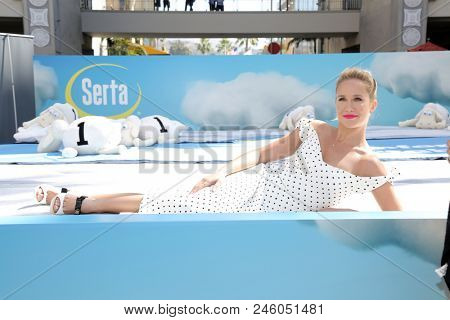 LOS ANGELES - JUN 19:  Anna Camp at the Serta Mattress Nationwide Instagram Sweepstakes Launch at the Hollywood and Highland on June 19, 2018 in Los Angeles, CA