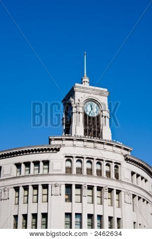 Башня с часами Вако в Ginza