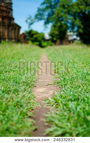 Pathway Through The Garden Of Wat Phra Sri Rattana Mahathat In Lopburi, Thailand.