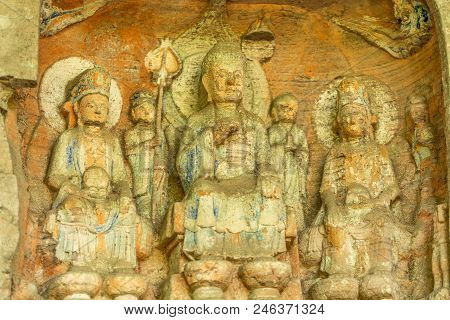 重庆大足石刻的佛像chongqing Dazu Stone Statue Of Buddha