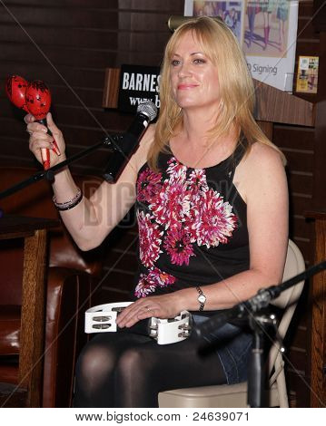 LOS ANGELES - SEP 27: Debi Peterson มากำไลในร้านในเดือนกันยายน 27,2011 ในตะวันตกใน H