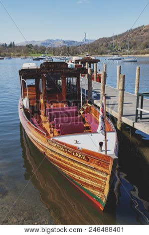 South Lakeland, Uk - April 2018: Tourist Boat Cruise At Waterhead Pier In Ambleside, A Lakeside Town