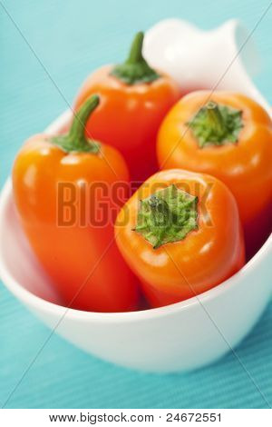 peperoni freschi arancione