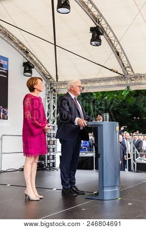 Federal President Of Germany Walter Steinmeyer At A Public House At Villa Hammerschmidt