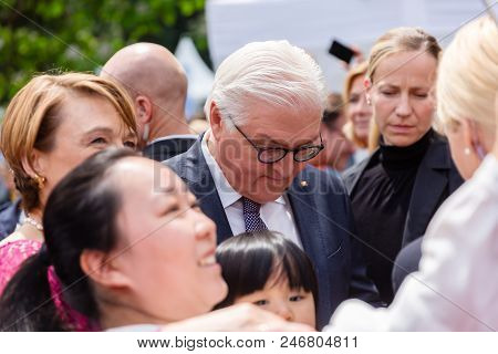 Federal President Of Germany Walter Steinmeyer At A Public House At Villa Hammerschmidt