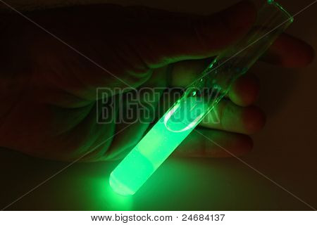 Chemiluminescenza in provetta