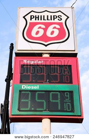 Kansas City, Usa - June 25, 2013: Gas Prices Phillips 66 Gas Station In Kansas City, Missouri. Phill