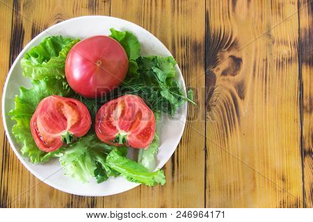 Fresh Tomatoes With Lettuce On A Plate, Organic Healthy And Natural Food