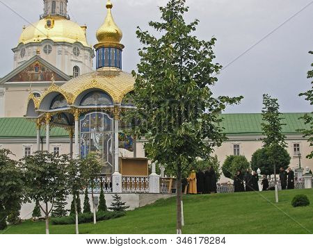 Pochaev, Ukraine, August 25, 2007 Summer Altar And Assumption Cathedral In Pochaev Lavra