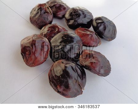 Archidendron Pauciflorum, Commonly Known As Djenkol /jengkol Isolated On White Background