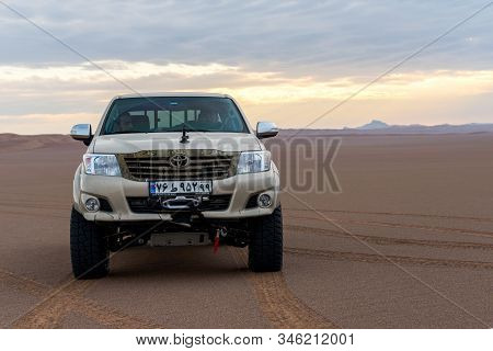 Zahedan, Baluchestan/iran-11/24/2018 Adventure In Lut Desert With A Toyota Truck