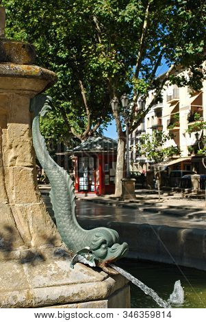 Baeza, Spain - July 28, 2008 - Large Stone Fish Fountain In The Plaza De La Constitucion, Baeza, Jae