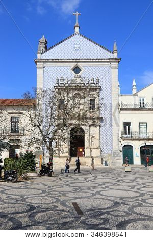 Aveiro, Portugal - May 23, 2018: People Visit Aveiro Old Town In Portugal. Aveiro Is The 2nd Most Po
