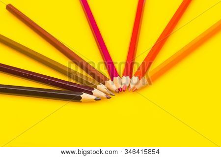 Colored Pencils, Color Gamut