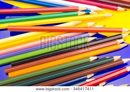 Colored Pencils, Color Gamut