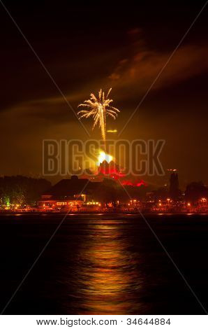 Rhein Flammen içinde